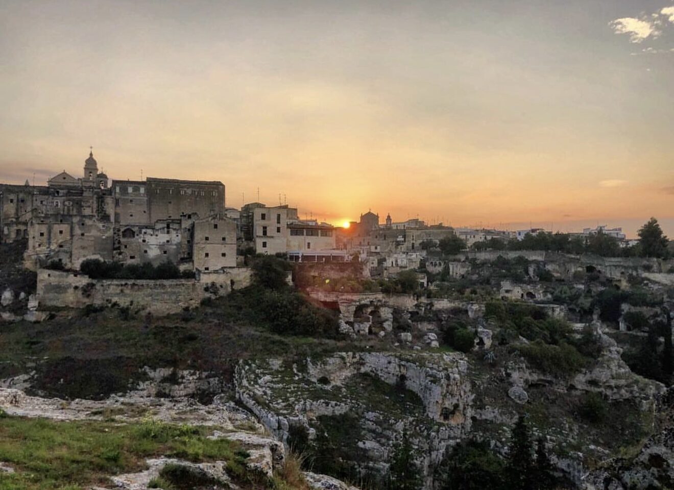 Tramonto sul centro storico di Gravina
